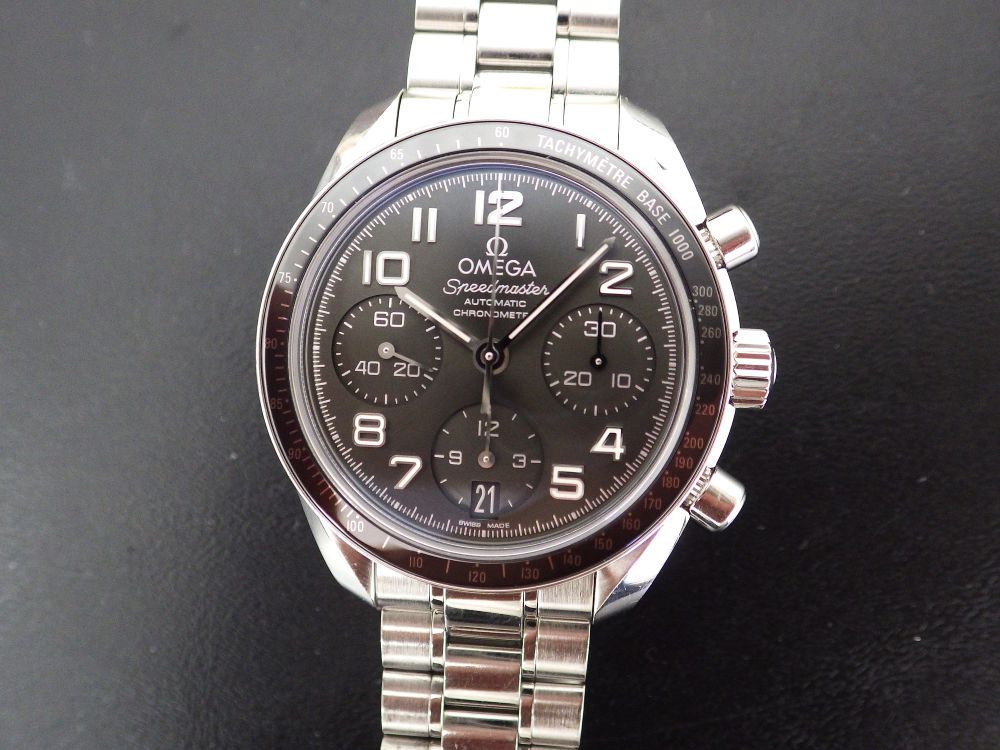 修理実例　オメガ　スピードマスターデイト　324.30.38.40.06.001　CASE#14346