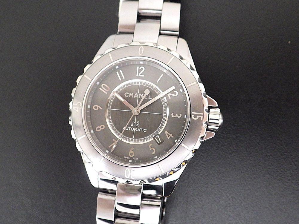 修理実例　シャネル　J12 クロマティック　H2934　CASE#14377